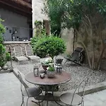 Alojamento de Acomodação e Pequeno-almoço La Maison De La Fontaine