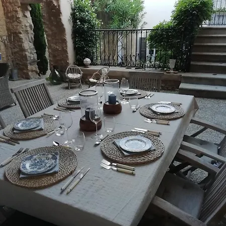 La Maison De La Fontaine *