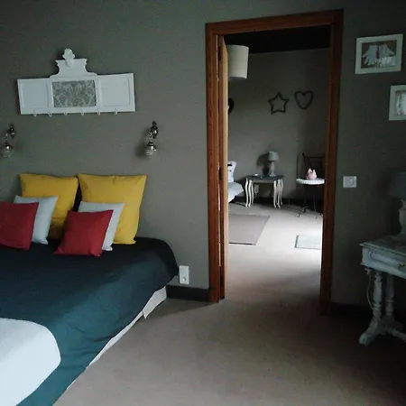 La Maison De La Fontaine Bed & Breakfast *