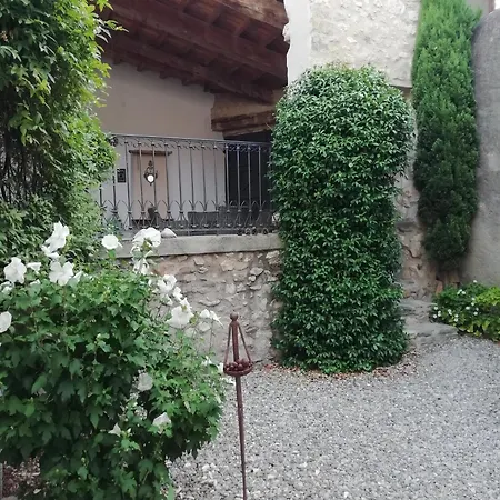 La Maison De La Fontaine *