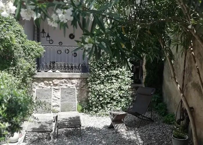 La Maison De La Fontaine * Villeneuve-Minervois
