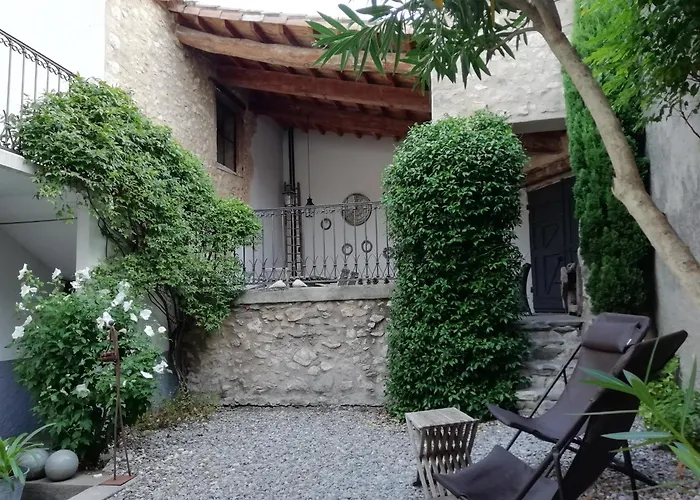 La Maison De La Fontaine *